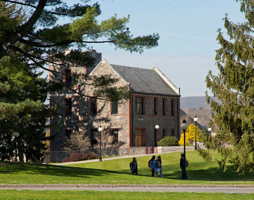 Photo of students on campus. Link to Gifts by Will will.jpg